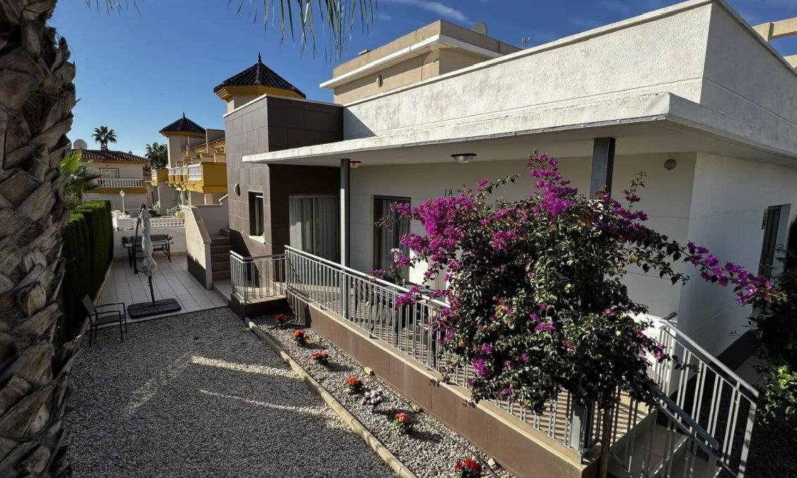 Segunda mano - Villa -
Ciudad Quesada - Dona Pepa