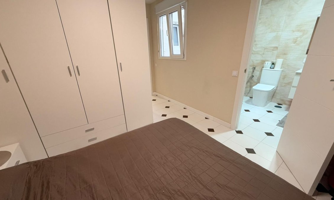Wiederverkauf - Wohnung -
Torrevieja - Centro