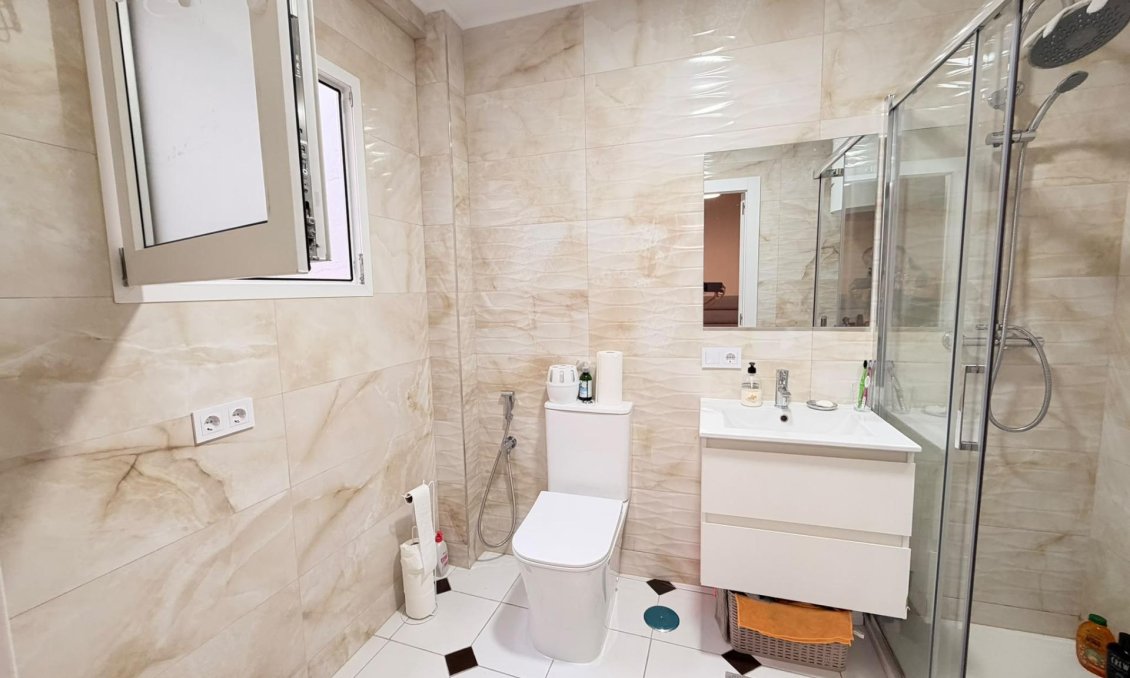 Wiederverkauf - Wohnung -
Torrevieja - Centro