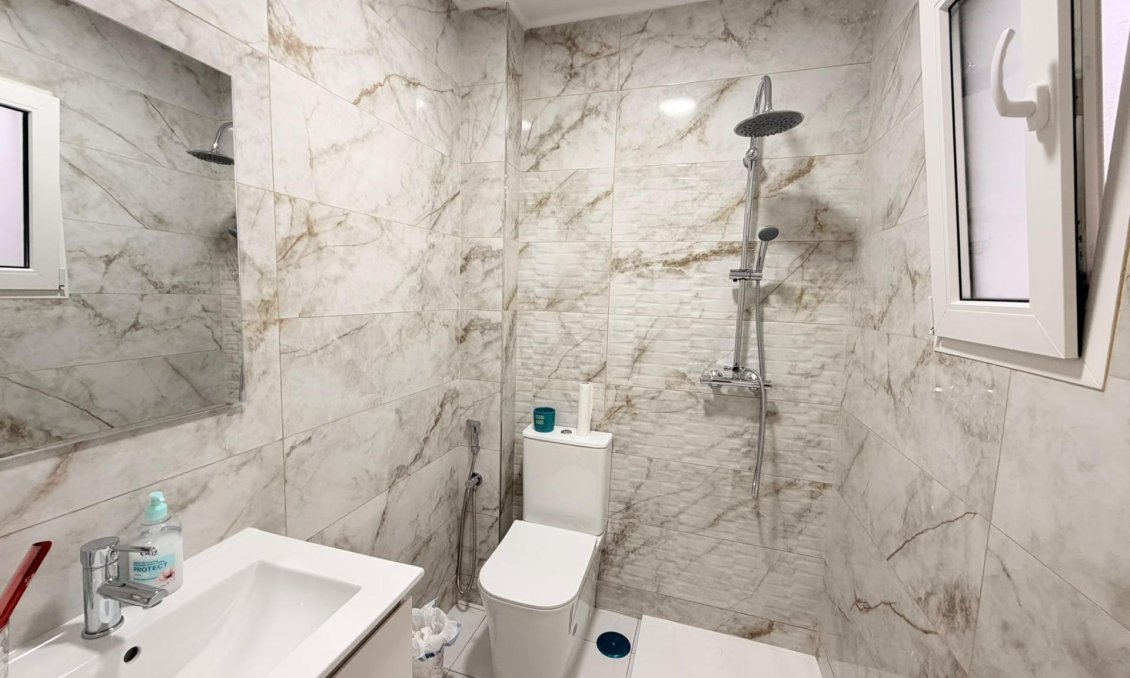 Wiederverkauf - Wohnung -
Torrevieja - Centro