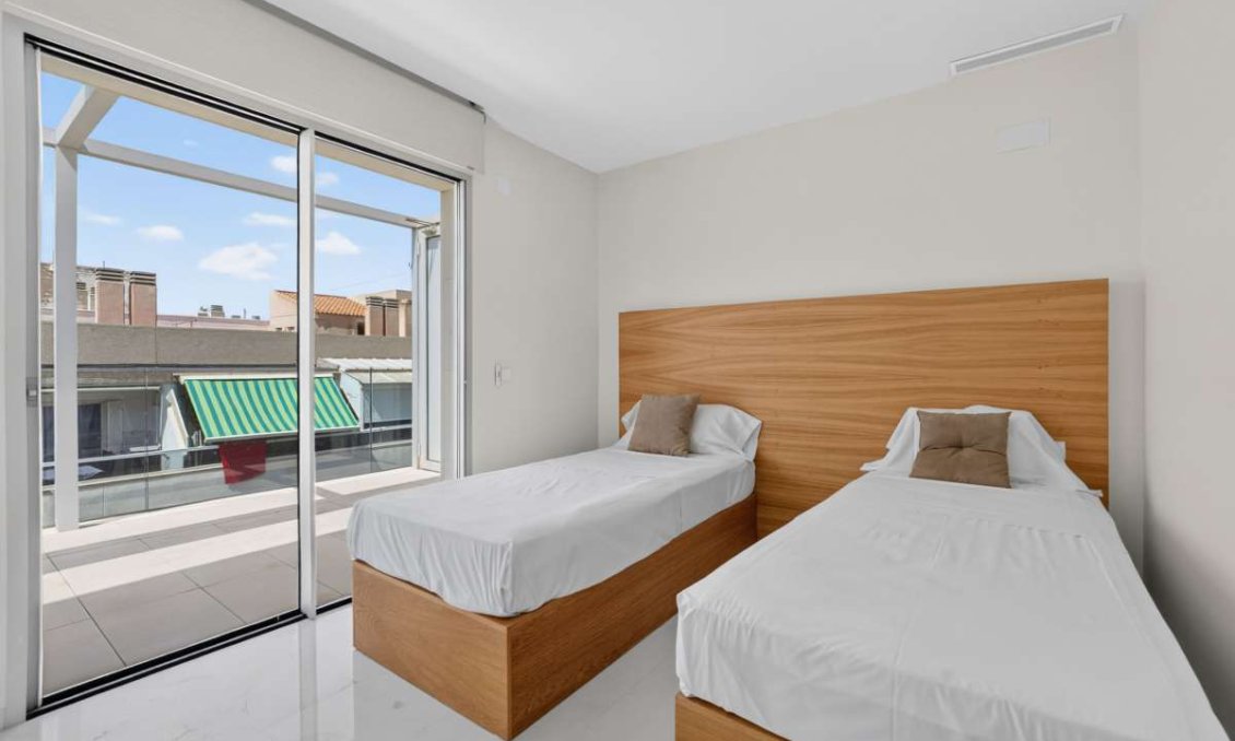 Revânzare - Apartament -
Torrevieja - Costa Blanca