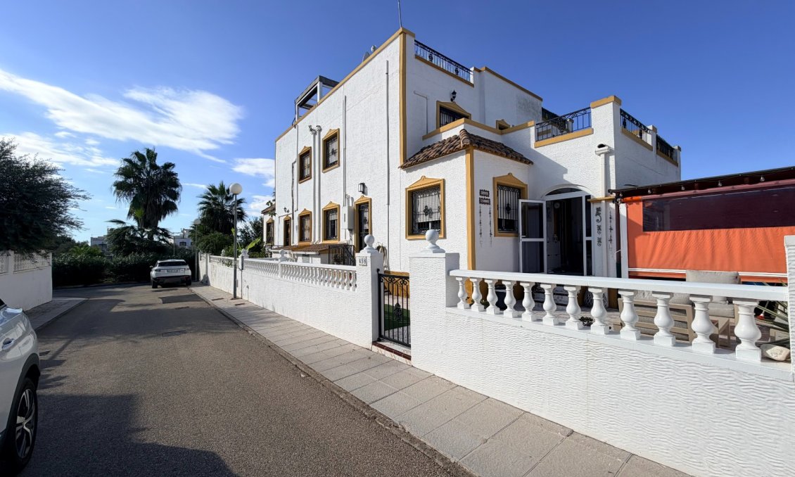 Segunda mano - Adosado -
Orihuela - Inland