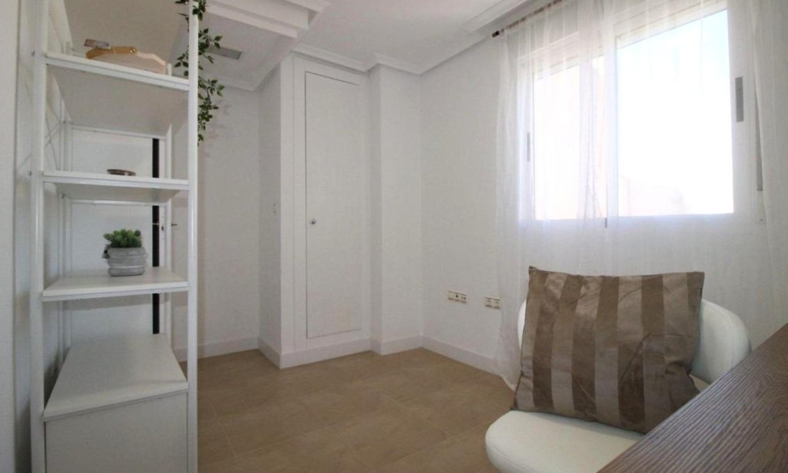 Wiederverkauf - Wohnung -
Torrevieja - Centro