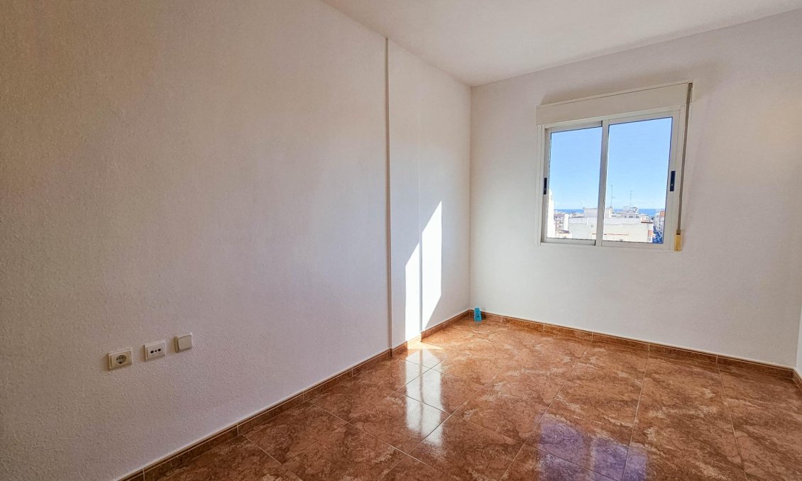 Wiederverkauf - Wohnung -
Torrevieja - Centro