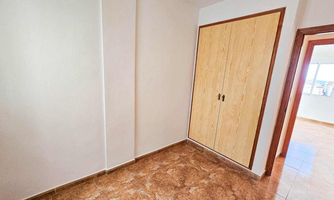 Wiederverkauf - Wohnung -
Torrevieja - Centro