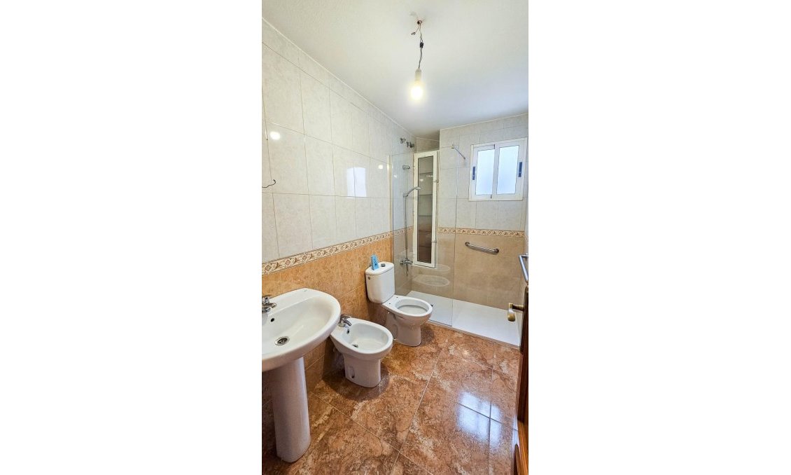 Wiederverkauf - Wohnung -
Torrevieja - Centro