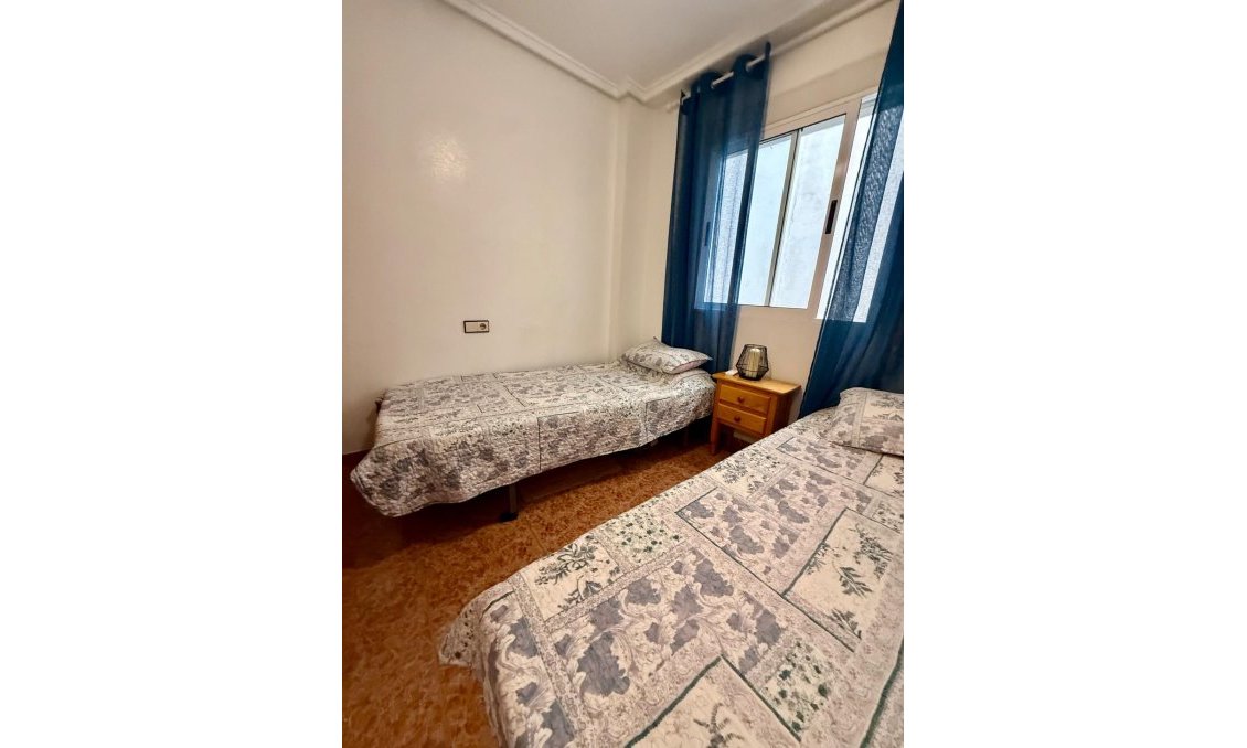Wiederverkauf - Wohnung -
Torrevieja - PARQUE DE LAS NACIONES