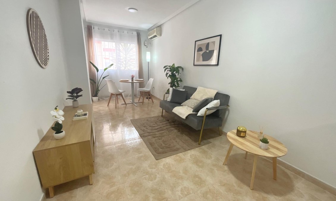 Revente - Appartement -
Torrevieja - PARQUE DE LAS NACIONES
