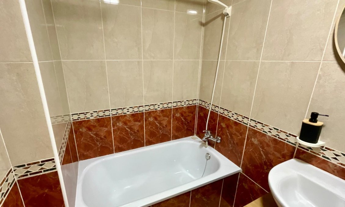 Revente - Appartement -
Torrevieja - PARQUE DE LAS NACIONES