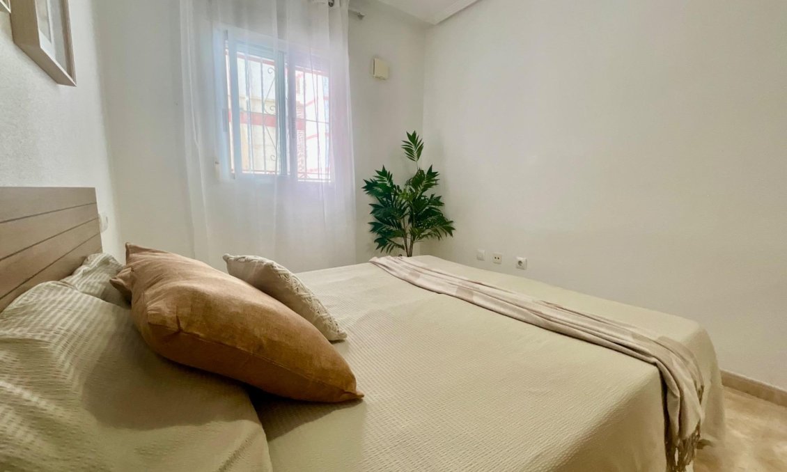 Revente - Appartement -
Torrevieja - PARQUE DE LAS NACIONES