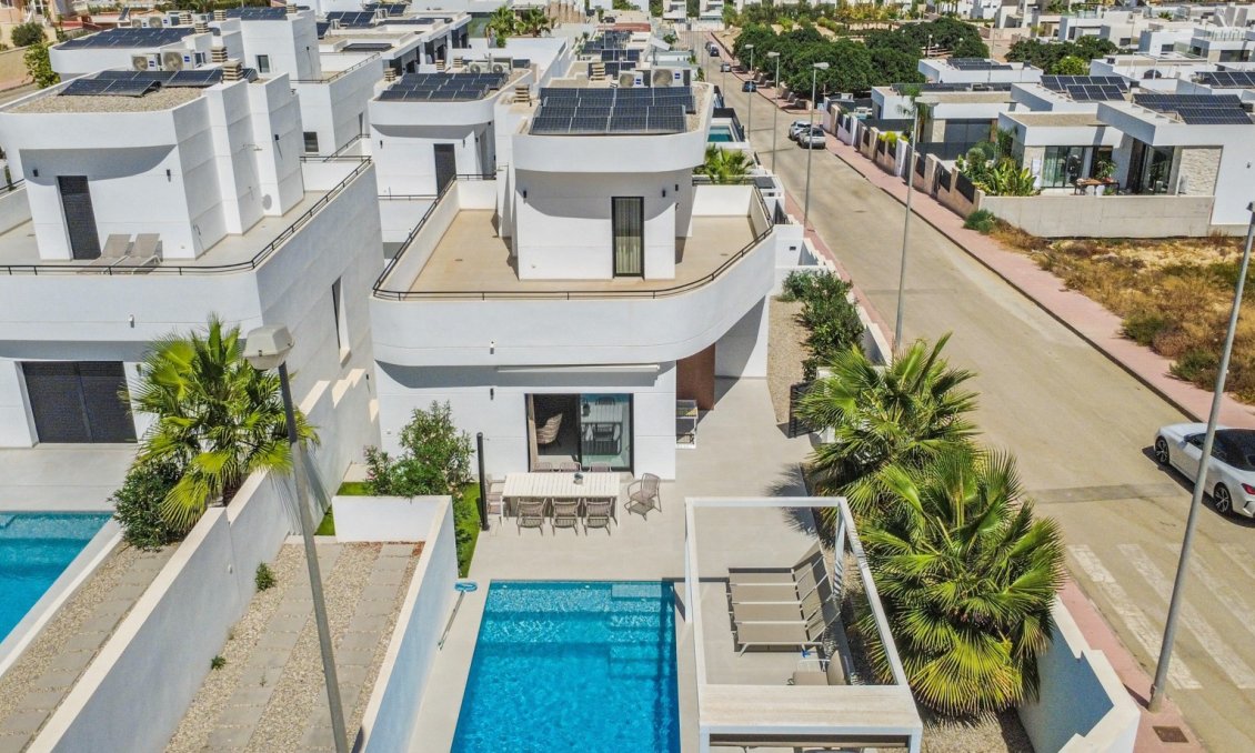 Revente - Villa -
Rojales - Inland