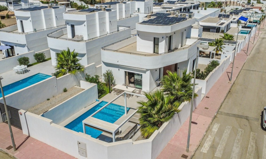 Revente - Villa -
Rojales - Inland