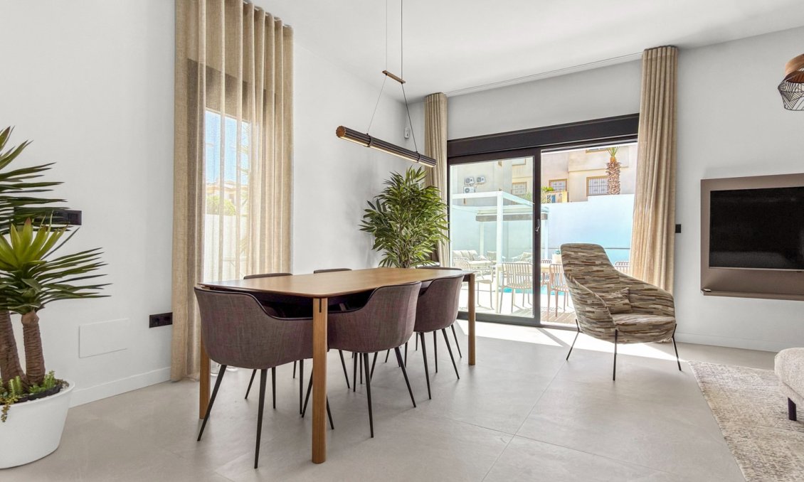 Revente - Villa -
Rojales - Inland