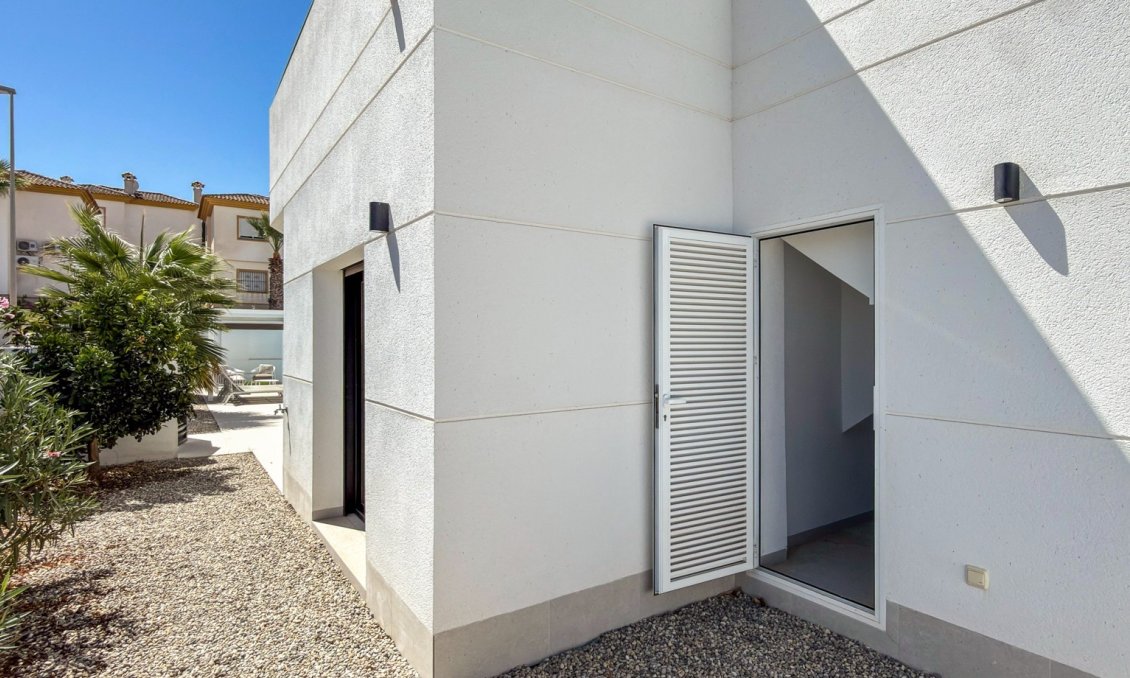 Revente - Villa -
Rojales - Inland