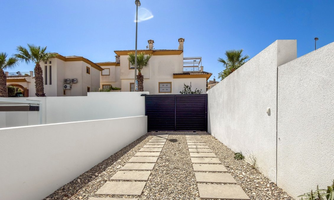Revente - Villa -
Rojales - Inland