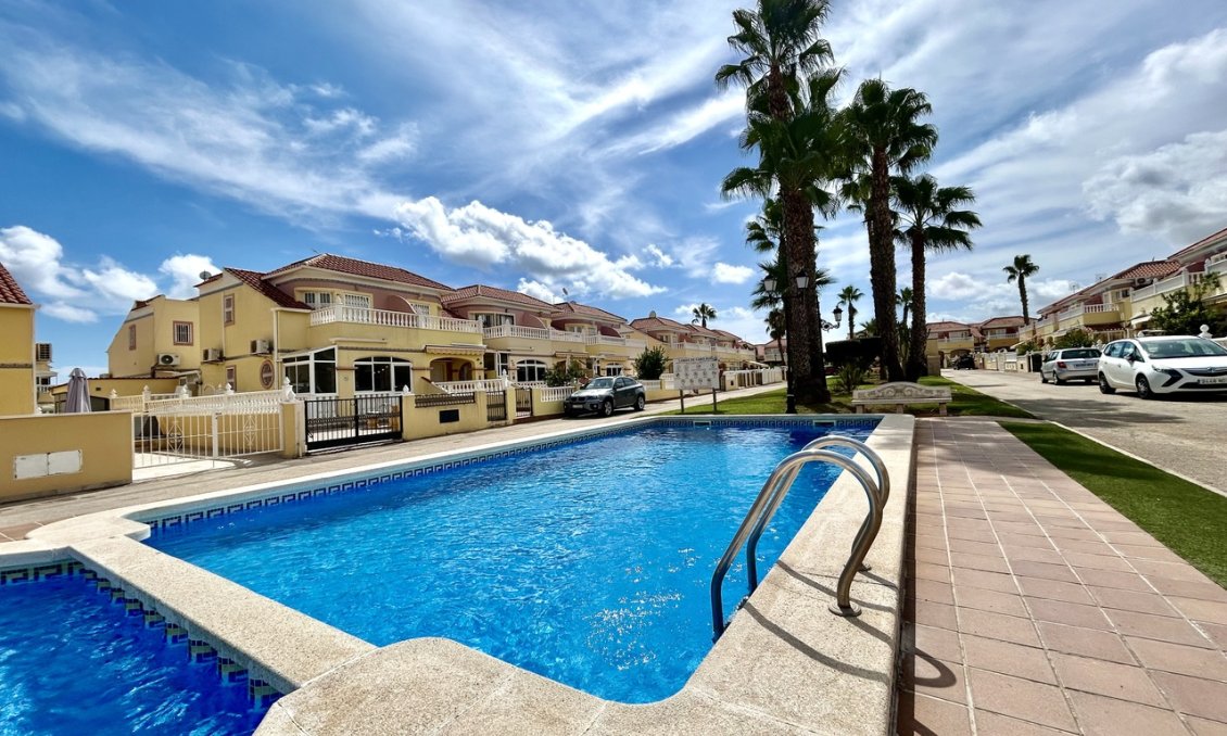 Revente - Maison de ville -
Cabo Roig - Costa Blanca