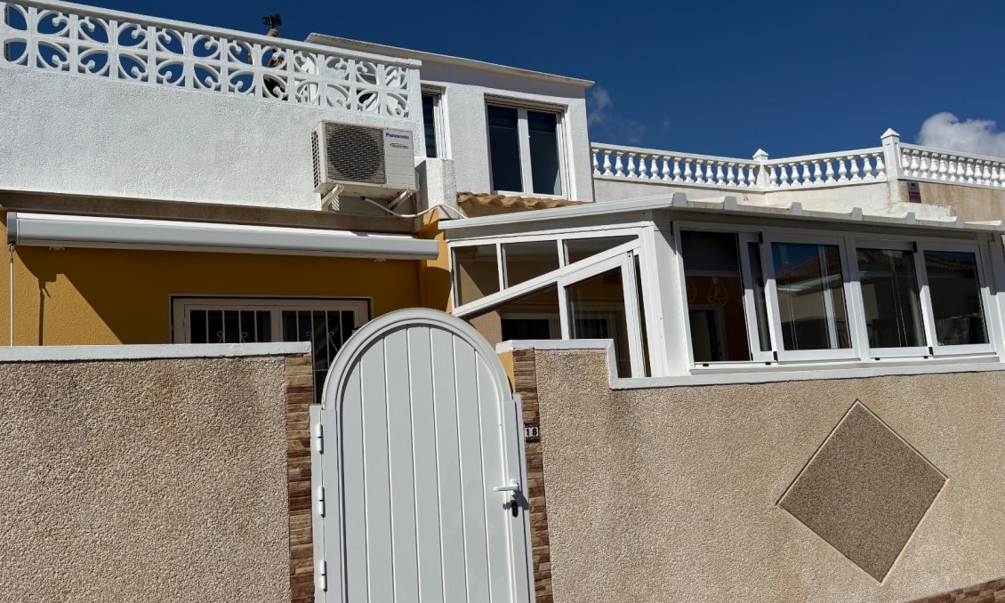 Revente - Villa -
Orihuela Costa - Costa Blanca