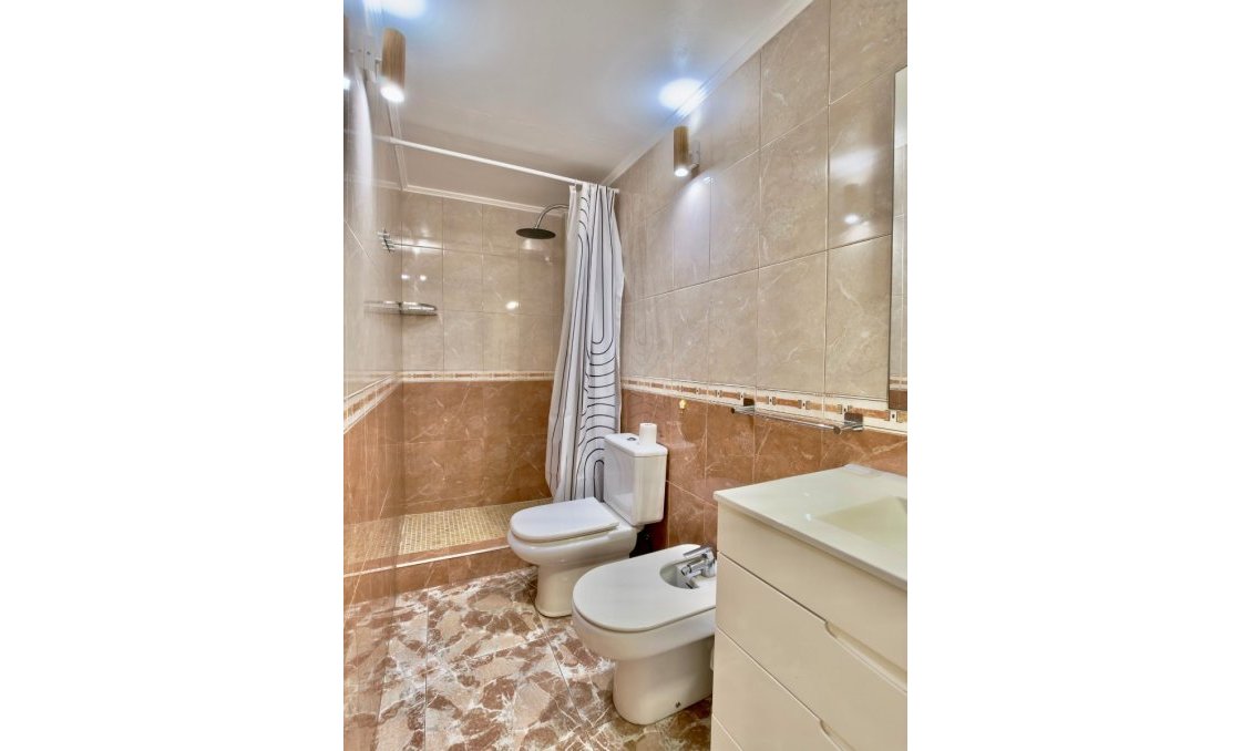 Resale - Apartment -
Torrevieja - Costa Blanca