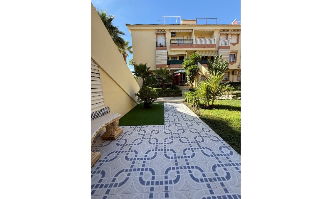 Resale - Apartment -
Torrevieja - Costa Blanca