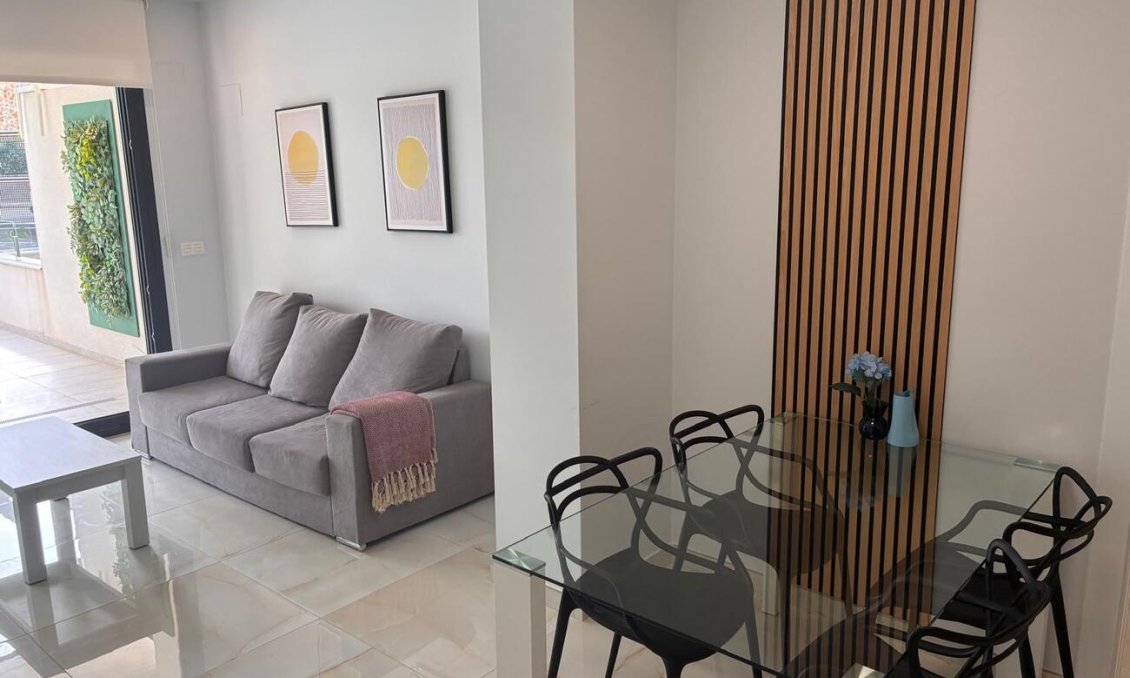 Revente - Appartement -
Los Altos - Costa Blanca