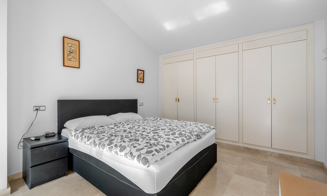 Segunda mano - Ático -
Dehesa de Campoamor - Costa Blanca
