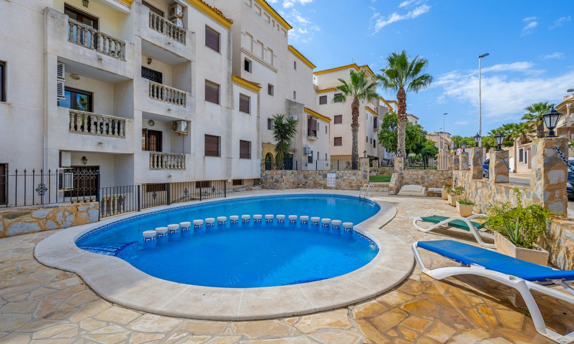 Segunda mano - Ático -
Dehesa de Campoamor - Costa Blanca