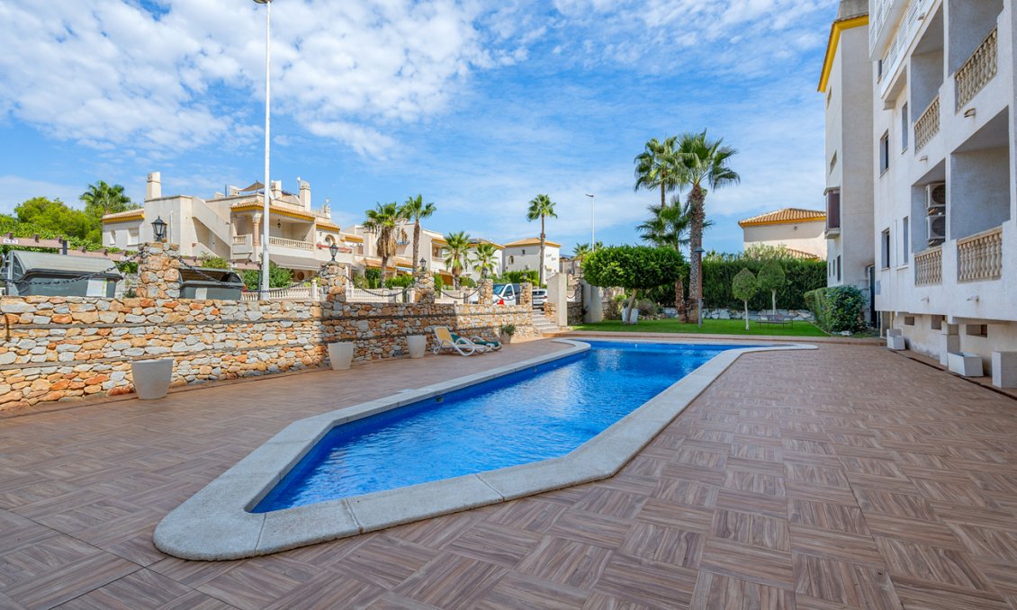 Segunda mano - Ático -
Dehesa de Campoamor - Costa Blanca