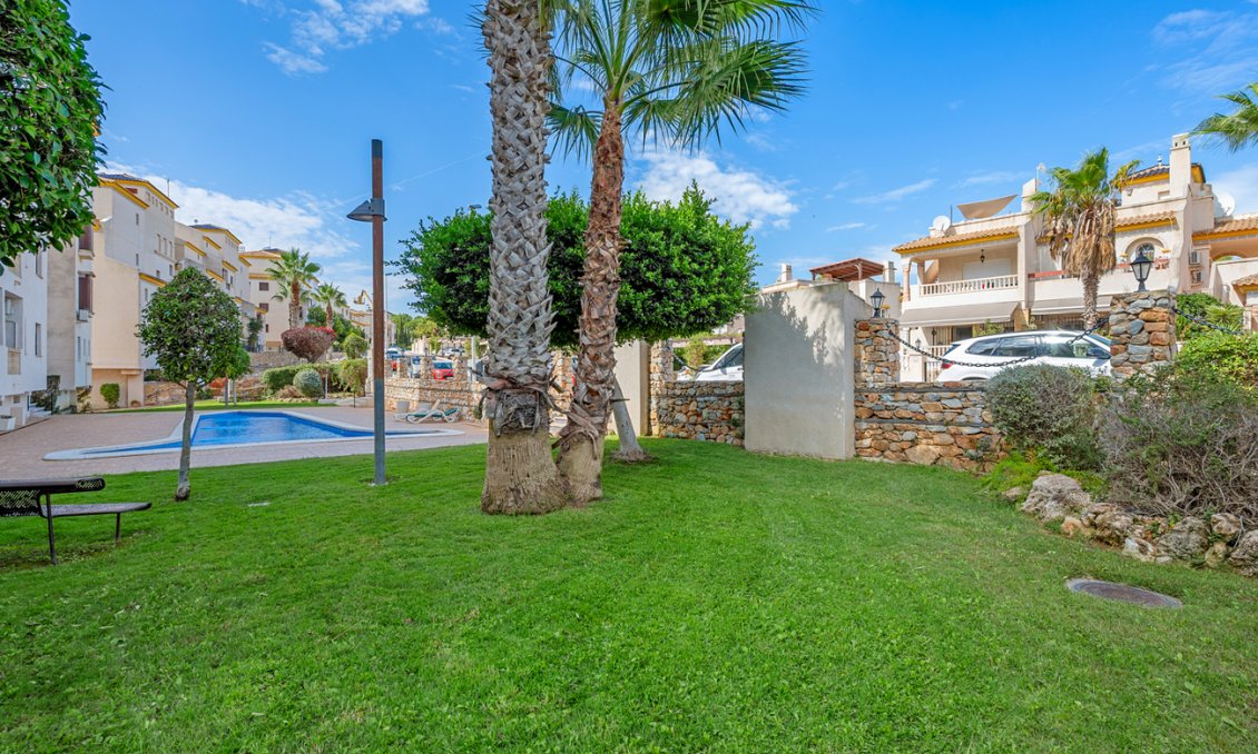 Segunda mano - Ático -
Dehesa de Campoamor - Costa Blanca