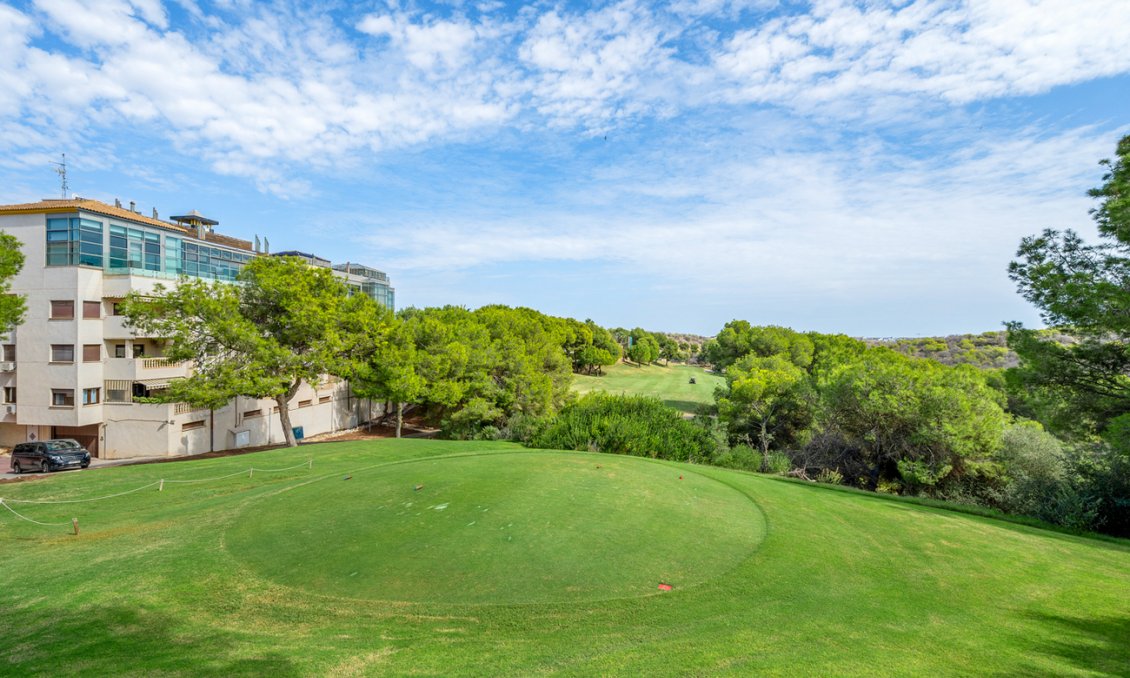 Segunda mano - Ático -
Dehesa de Campoamor - Costa Blanca