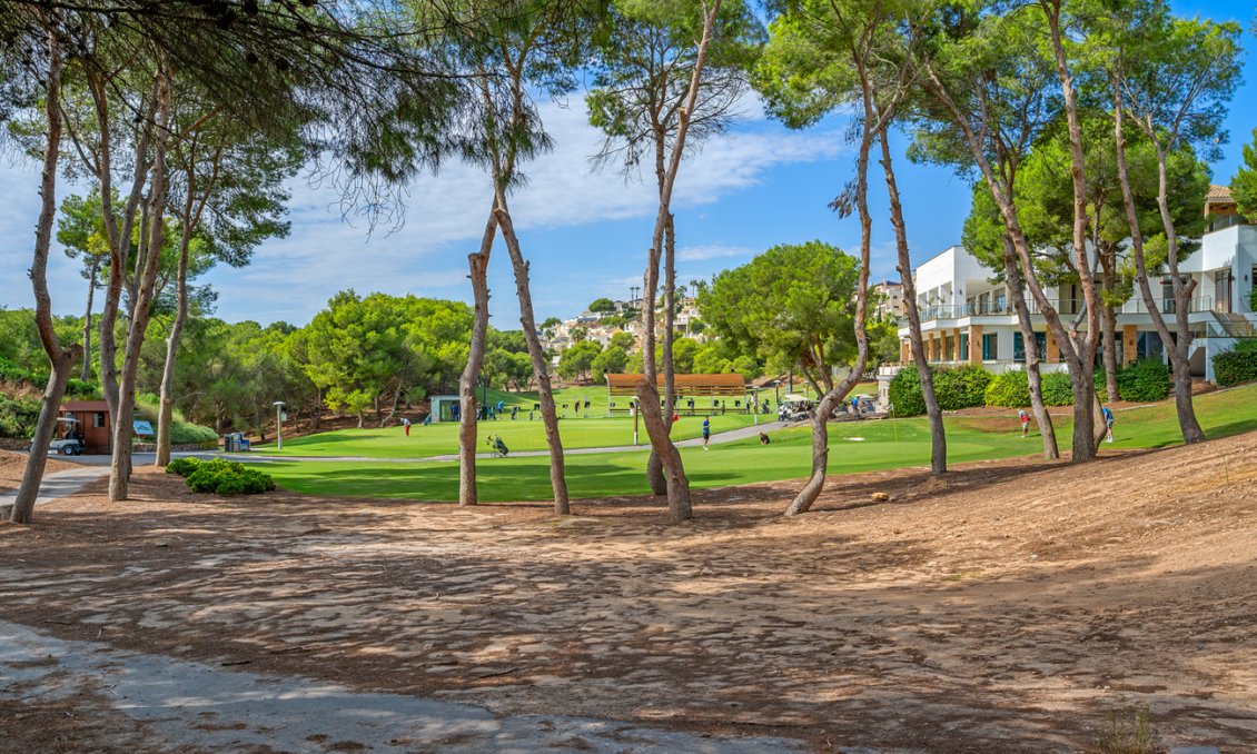 Segunda mano - Ático -
Dehesa de Campoamor - Costa Blanca