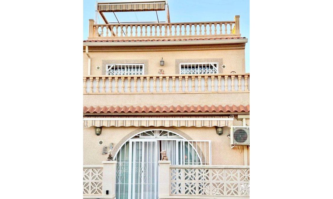 Segunda mano - Adosado -
Torrevieja - Costa Blanca