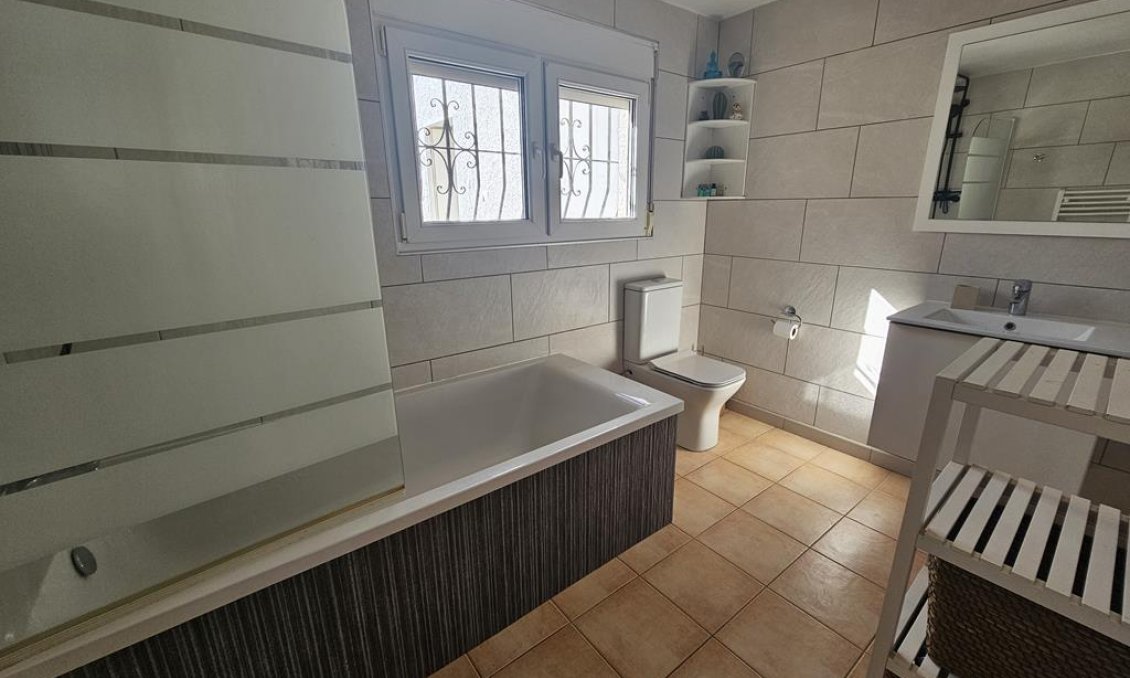 Segunda mano - Villa -
Jávea - Costa Blanca