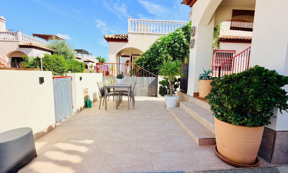Revente - Maison de ville -
Daya Vieja - Costa Blanca