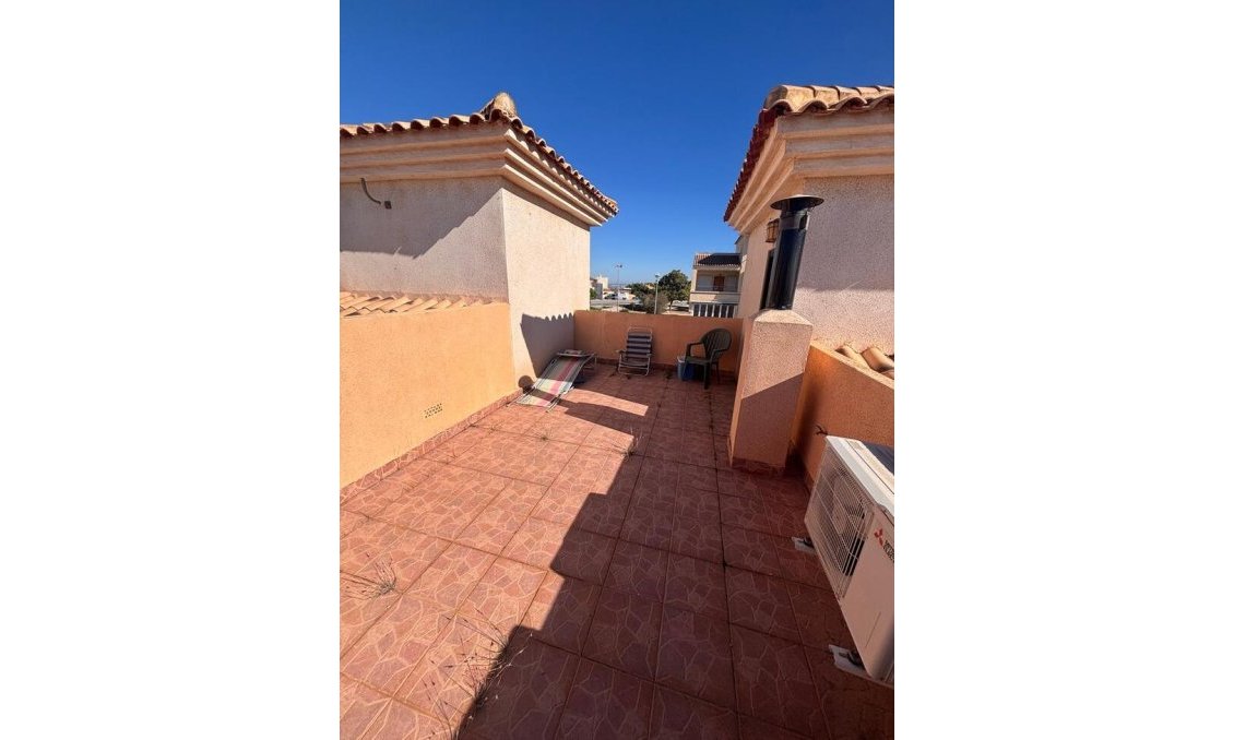 Használt Ingatlanok - Sorház -
Los Altos - Costa Blanca