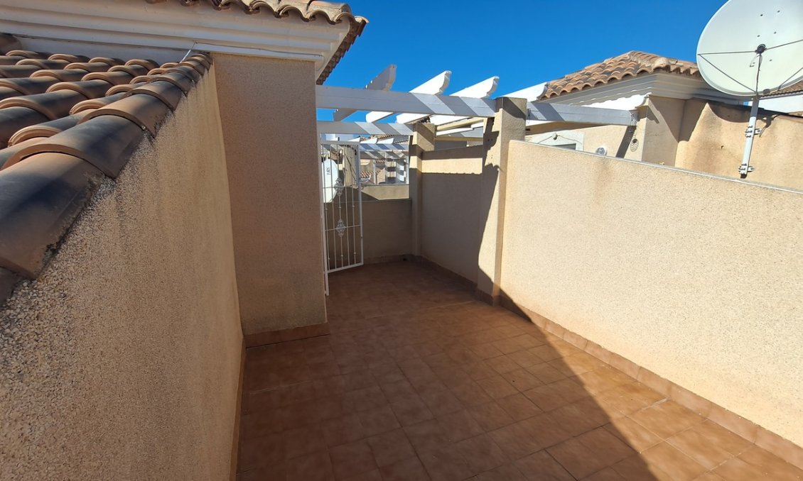 Használt Ingatlanok - Sorház -
Villamartin - Costa Blanca