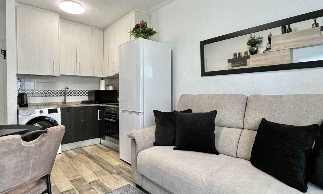 Használt Ingatlanok - Apartman -
Torrevieja - Calas Blanca