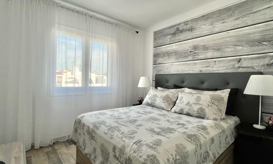 Használt Ingatlanok - Apartman -
Torrevieja - Calas Blanca