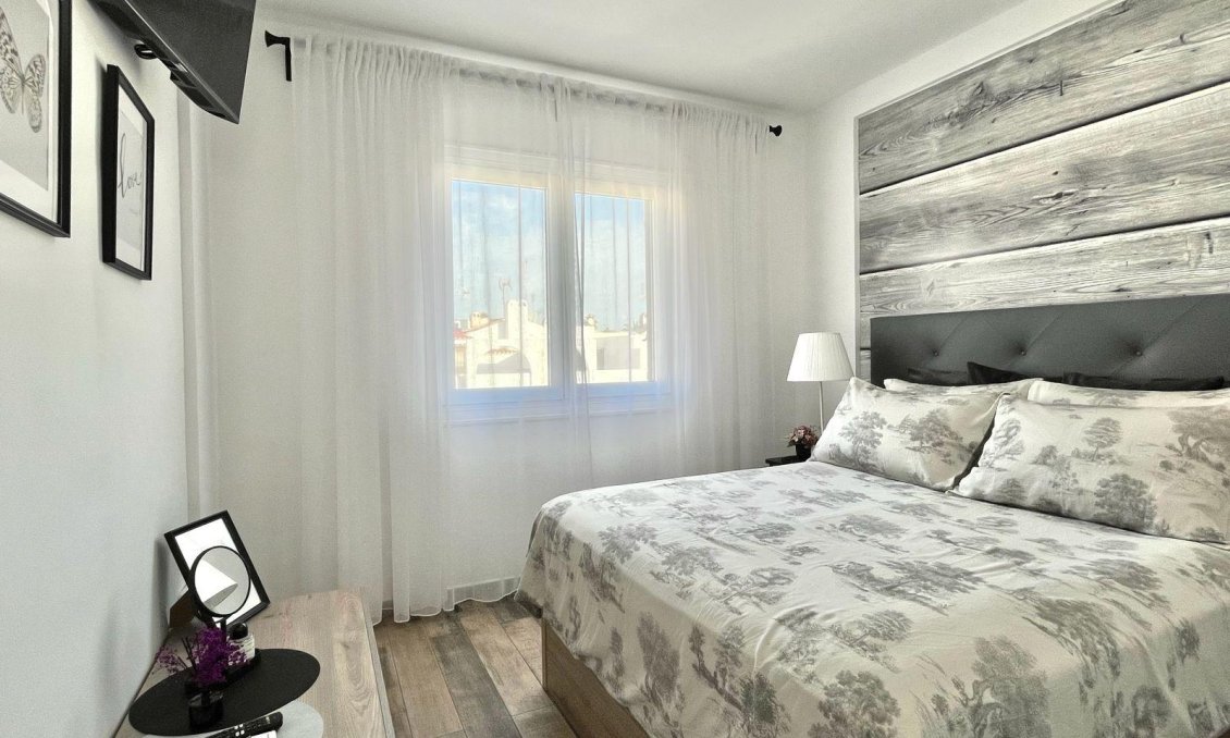 Használt Ingatlanok - Apartman -
Torrevieja - Calas Blanca