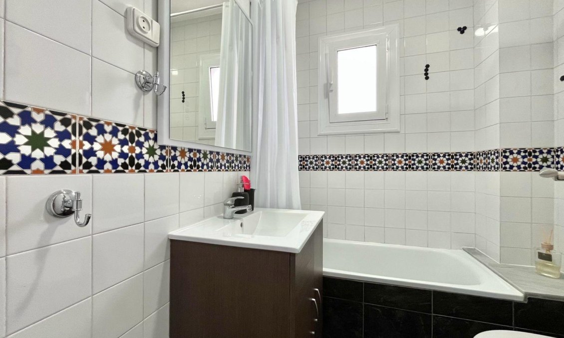Használt Ingatlanok - Apartman -
Torrevieja - Calas Blanca