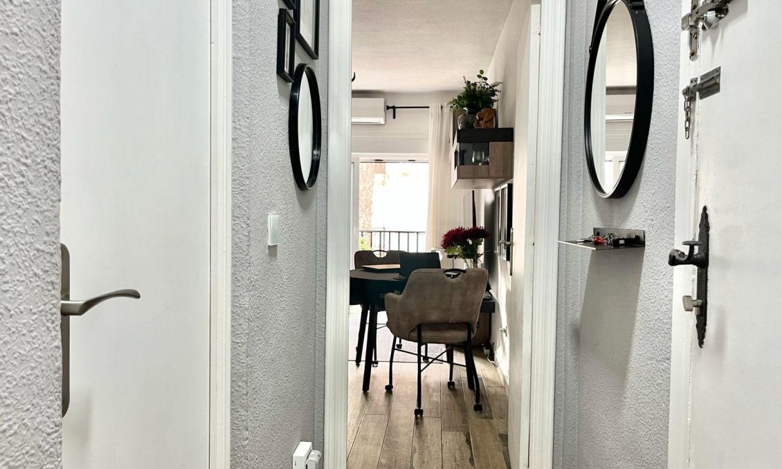 Használt Ingatlanok - Apartman -
Torrevieja - Calas Blanca