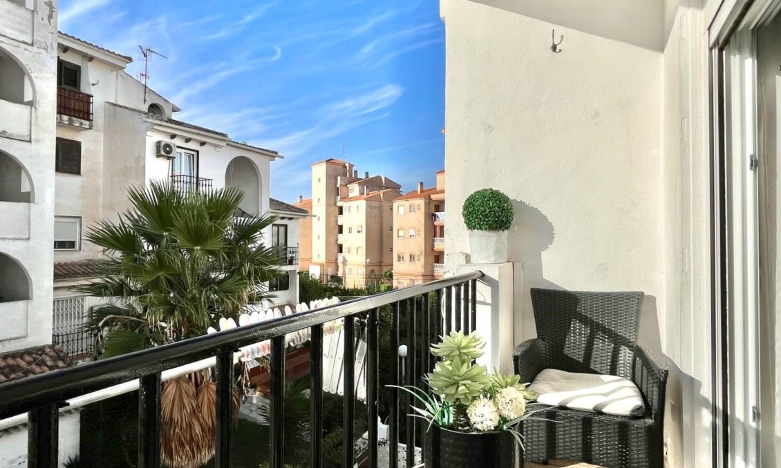 Használt Ingatlanok - Apartman -
Torrevieja - Calas Blanca