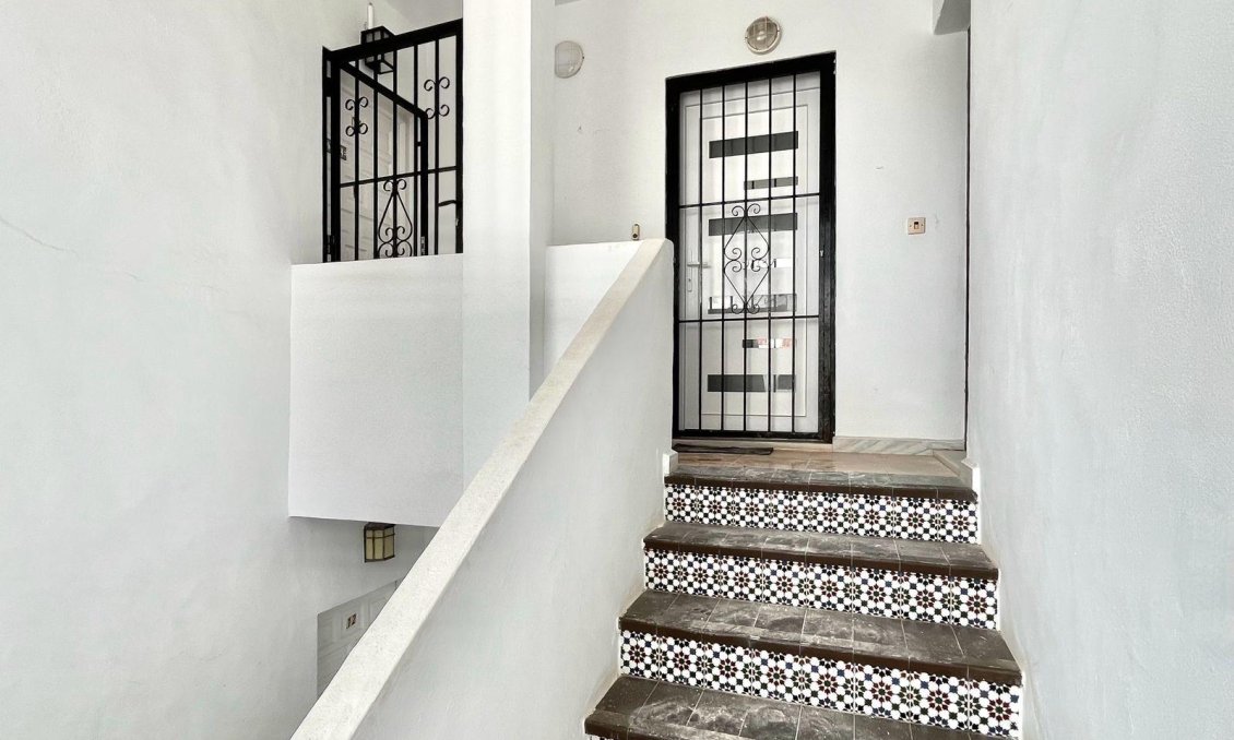Használt Ingatlanok - Apartman -
Torrevieja - Calas Blanca