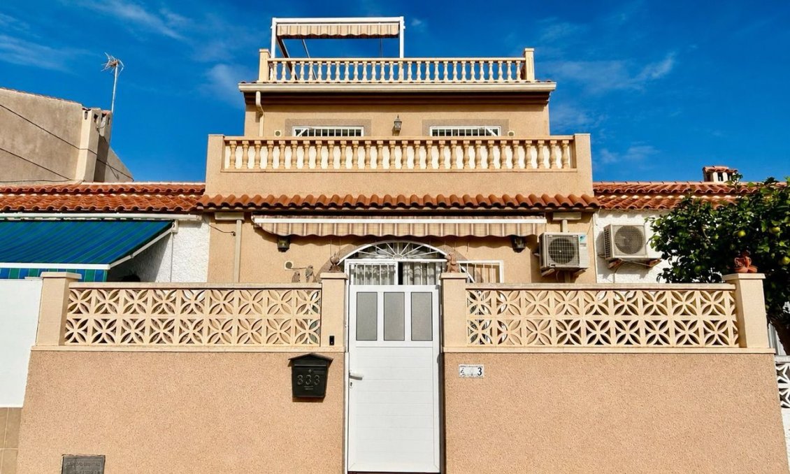 Segunda mano - Adosado -
Torrevieja - Costa Blanca