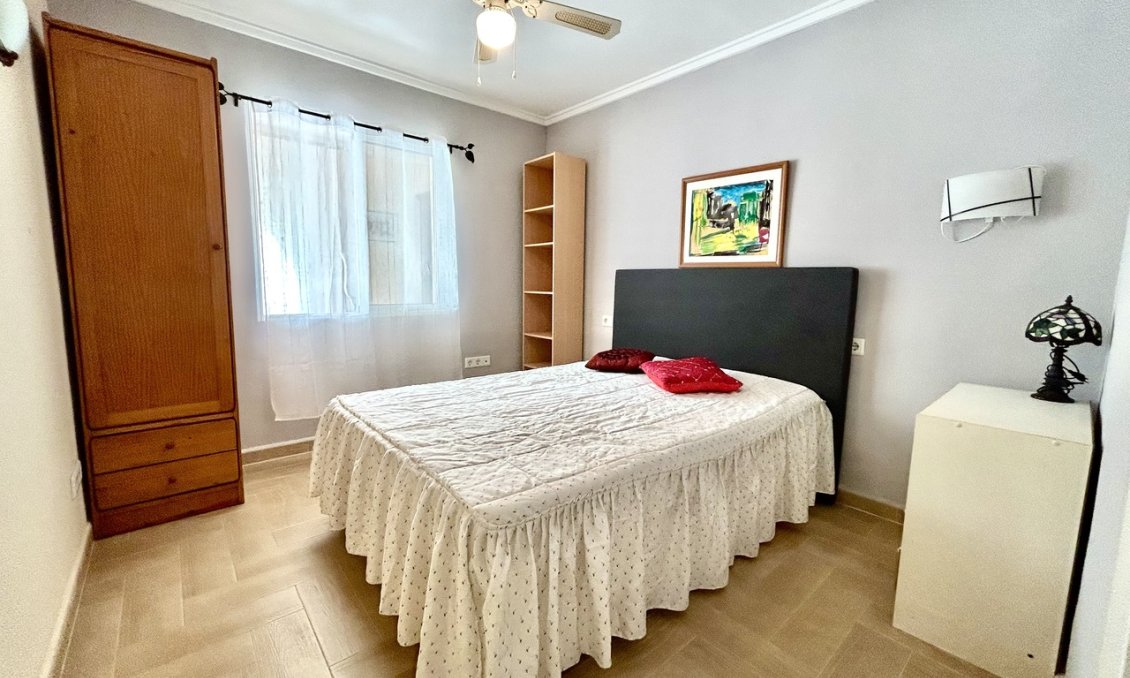 Segunda mano - Adosado -
Torrevieja - Costa Blanca