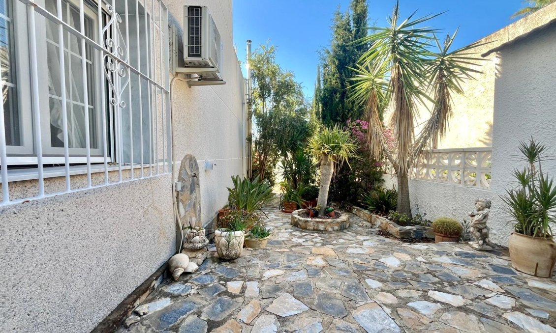 Wiederverkauf - Villa -
San Miguel de Salinas - Blue Lagoon