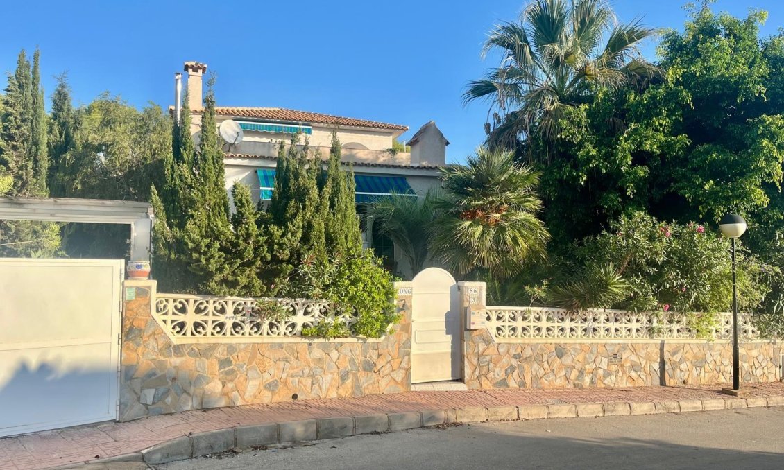Wiederverkauf - Villa -
San Miguel de Salinas - Blue Lagoon
