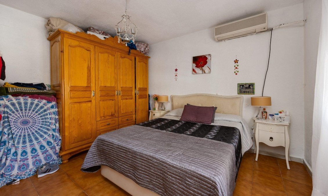 Segunda mano - Adosado -
Torrevieja - Nueva Torrevieja