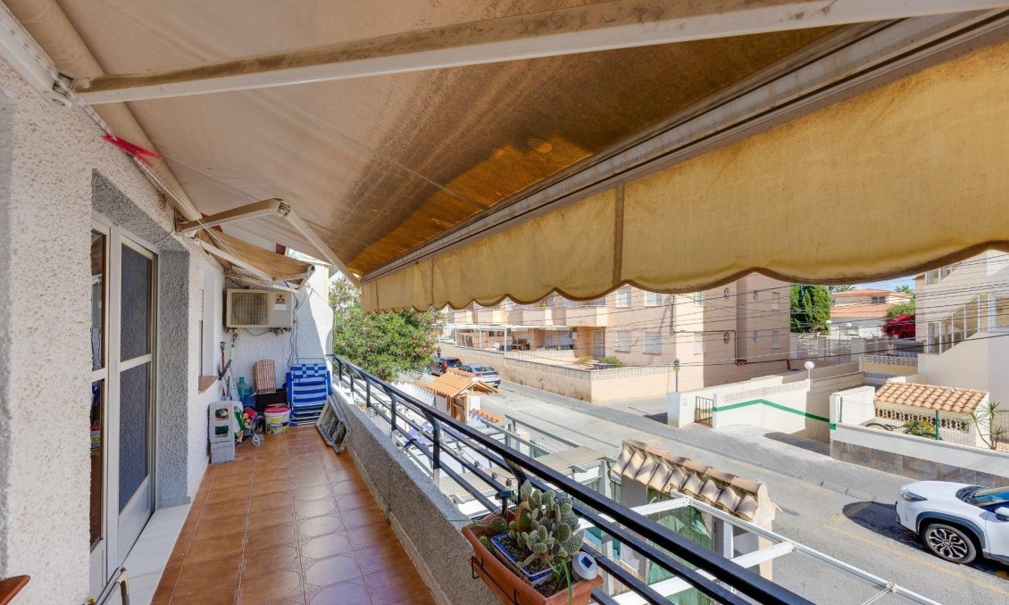 Segunda mano - Adosado -
Torrevieja - Nueva Torrevieja