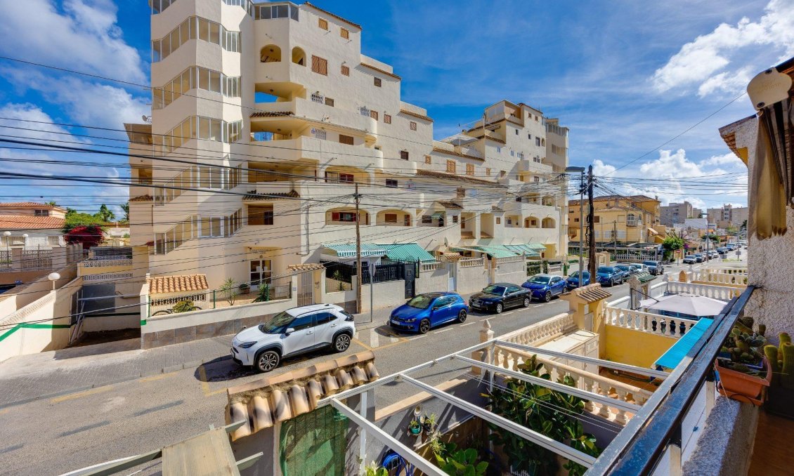 Segunda mano - Adosado -
Torrevieja - Nueva Torrevieja