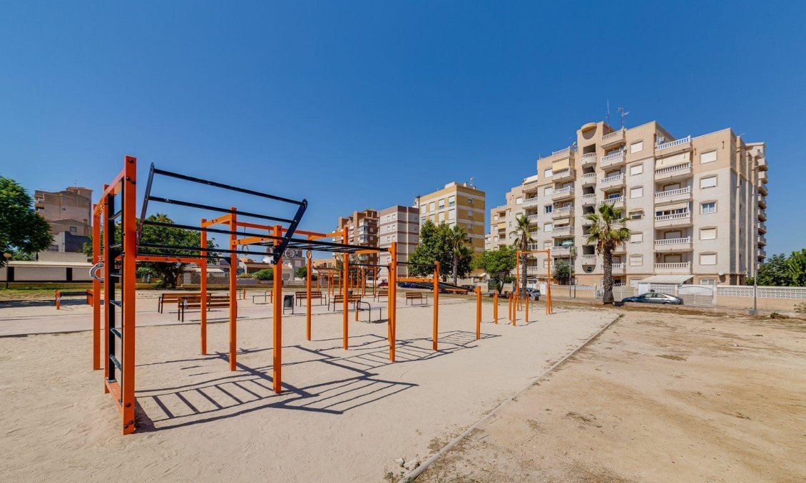 Segunda mano - Adosado -
Torrevieja - Nueva Torrevieja